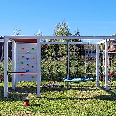Osada Szwedzka Domek Plus Rusinowo  Ngoại thất bức ảnh